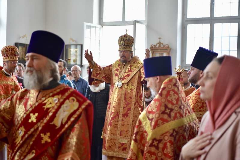 Патриарший экзарх Западной Европы возглавил торжества по случаю престольного праздника Воскресенского храма в Цюрихе