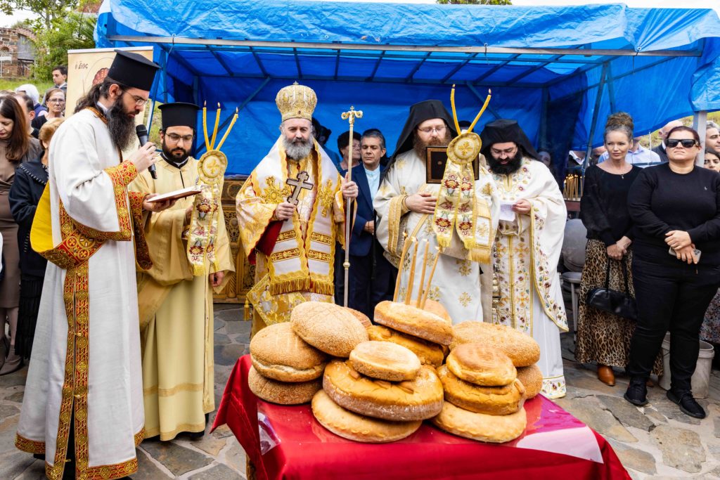 Χειροτονία Διακόνου από τον Αρχιεπίσκοπο Αυστραλίας στην πανηγυρίζουσα Ι.Μ. Αγίου Γεωργίου