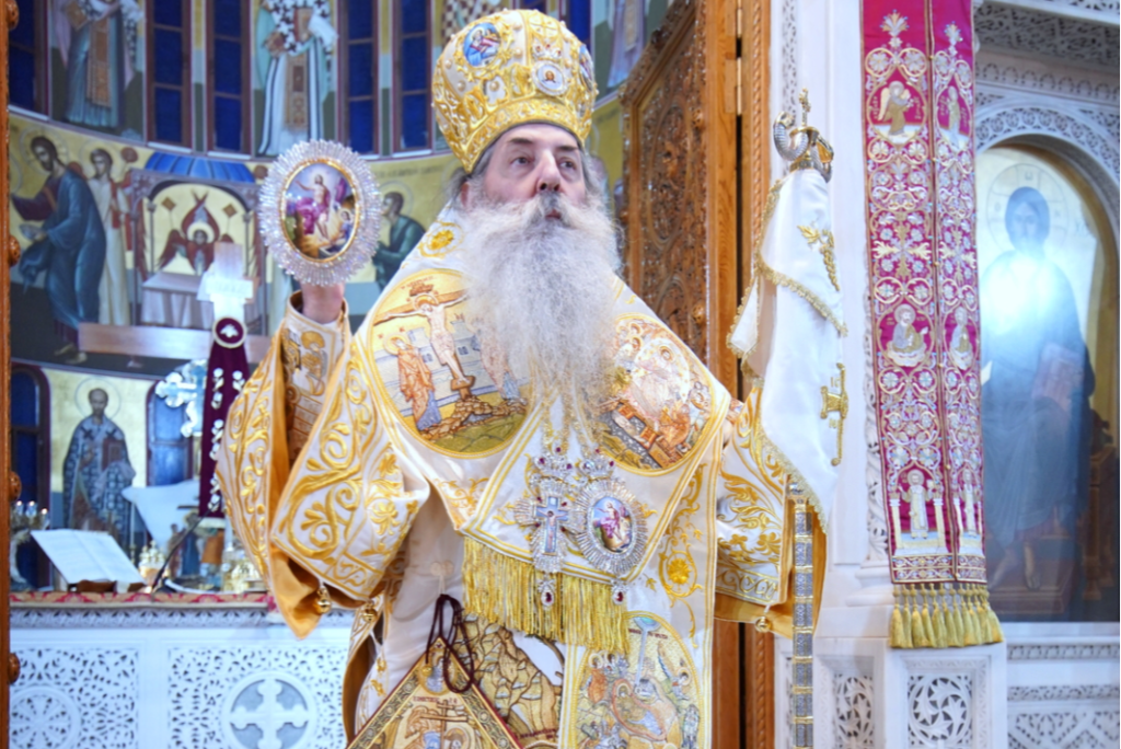 Πειραιώς Σεραφείμ: “Ευτυχώς, που πέθανε ο Σωτήρ Χριστός και ο θάνατός Του έγινε ζωή δική μας”