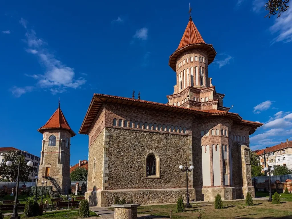 Votează „Tărâmul Sfinților, Botoșani” ca destinația anului 2023