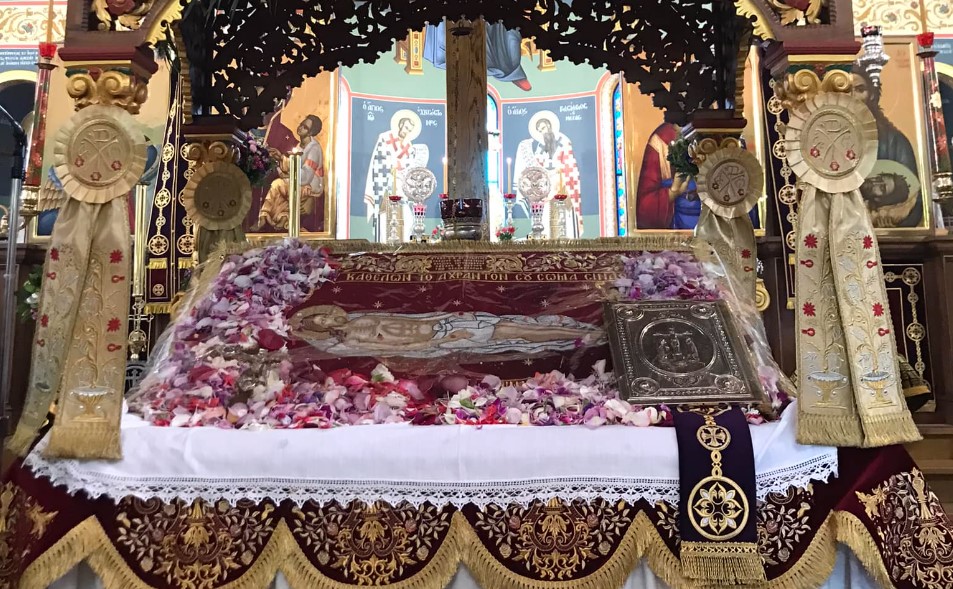 Όρθρος του Μεγάλου Σαββάτου – Επιτάφιος Θρήνος από τον Ιερό Ναό Αγίου Γεωργίου Παπάγου – Ψάλλει η Ελληνική Βυζαντινή Χορωδία (BINTEO)