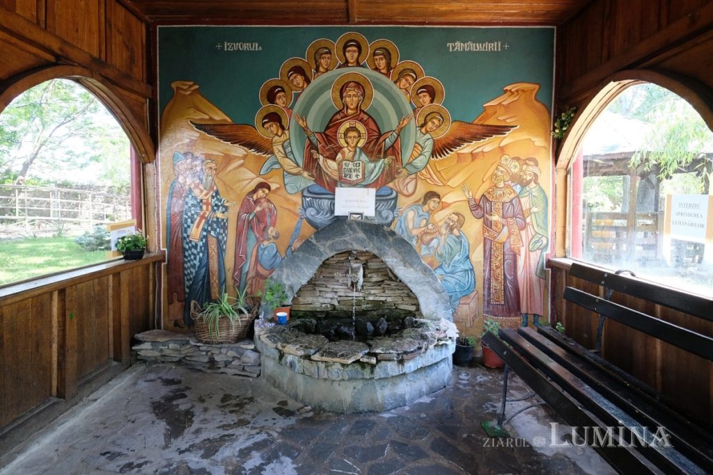 Izvorul Tămăduirii la ape binefăcătoare din țara noastră