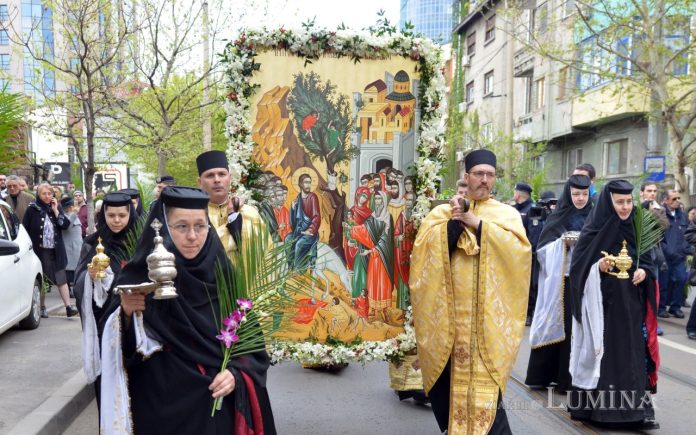 Βουκουρέστι: Χιλιάδες πιστοί αναμένεται να συμμετάσχουν στην λιτανεία της Βαϊοφόρου