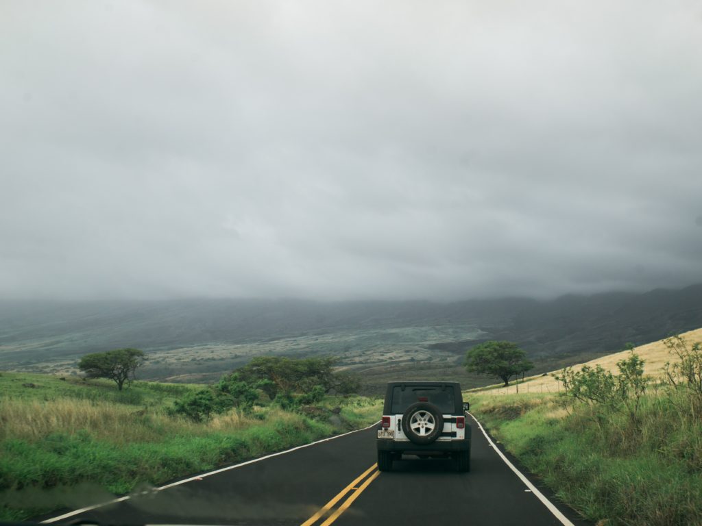 Καιρός: Βροχές και σποραδικές καταιγίδες τη Μεγάλη Τρίτη