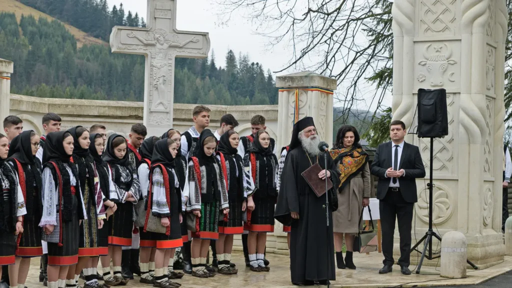 The thousands of northern-Bukovina Romanians killed by the Soviets at Fântâna Albă were commemorated at Putna Monastery