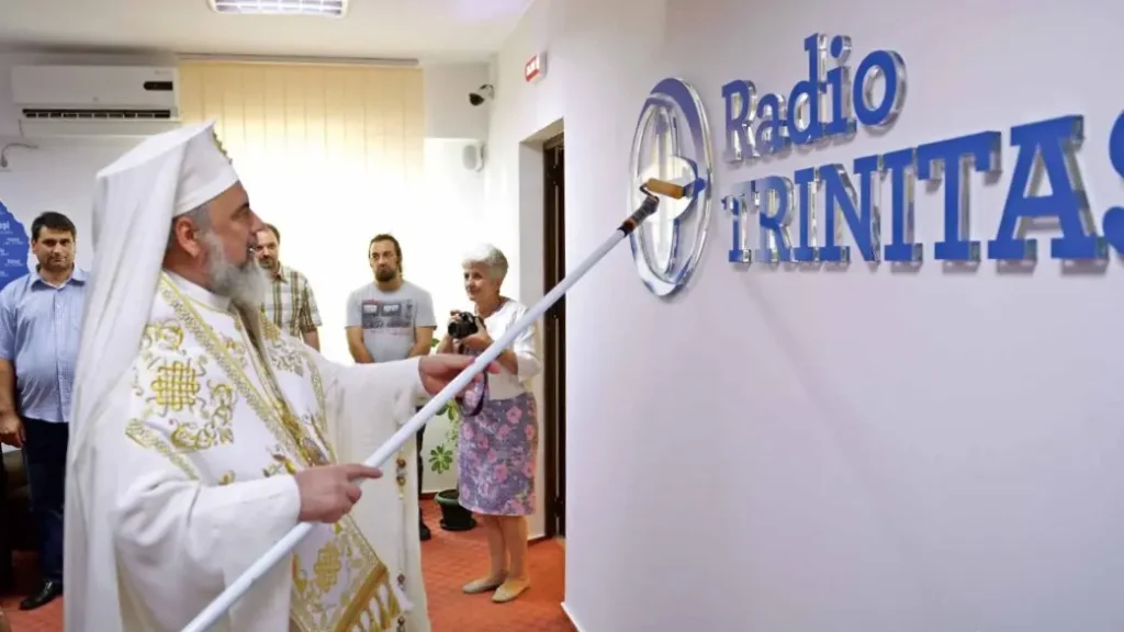 25 de ani cu Radio Trinitas: Un radio al rugăciunii, al speranței și al dialogului, transmite Patriarhul Daniel