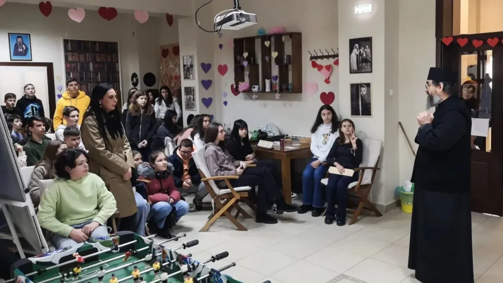 Săptămâna verde cu tinerii din Deva: PS Gherontie Hunedoreanul a pus în lumină duhovnicească problematica de mediu