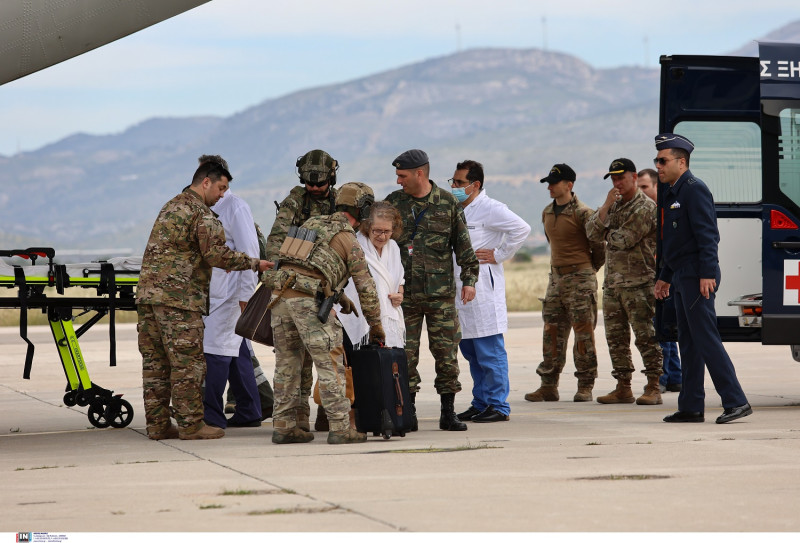 Μητροπολίτης Νουβίας: Περάσαμε μέσα από την κόλαση – Δραματικές περιγραφές από τους Έλληνες που επαναπατρίστηκαν