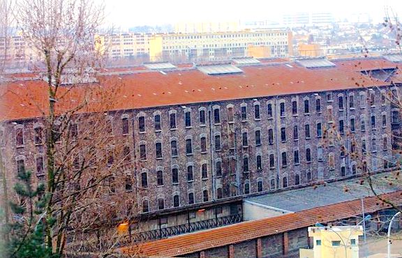 საფრანგეთში ფრესნეს პენიტენციალურ ცენტრში სააღდგომო წირვა აღევლინა