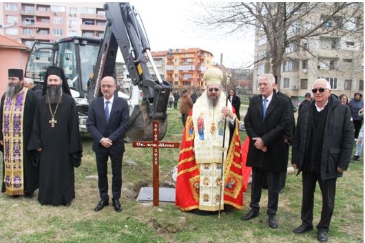 Първа копка на храма „Св. Мина“ в най-големия квартал на Дупница