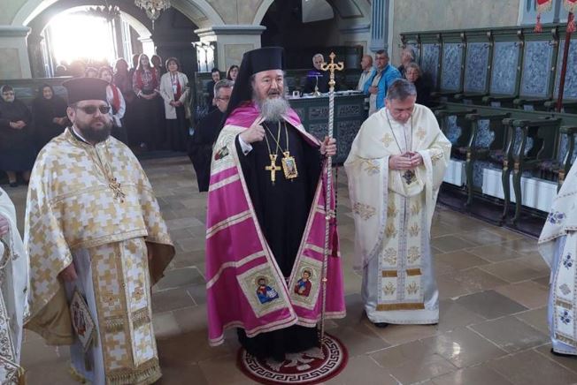 Отац Игор у селу Уздин: Славско заједничарење Срба и Румуна