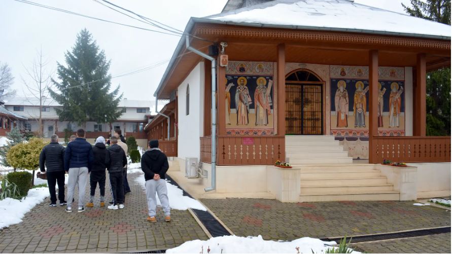 Επτά κρατούμενοι προσκύνησαν το λείψανο του Αγίου Θεοδοσίου στην Μονή Μπράτζι