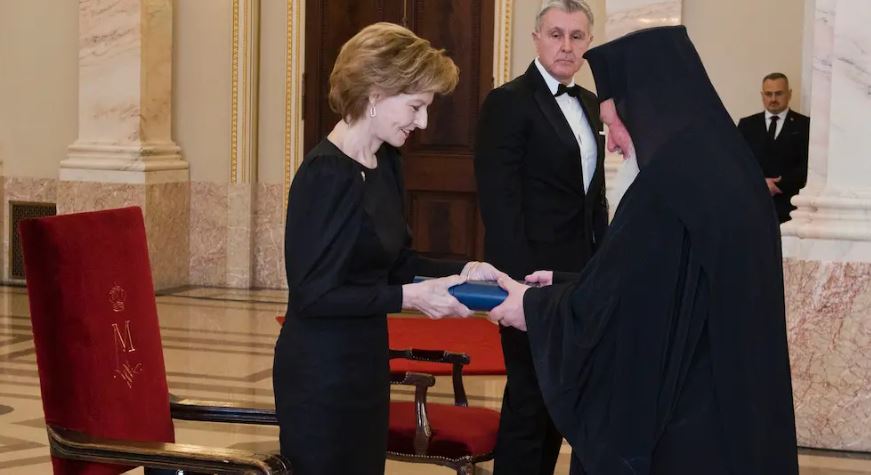 Patriarchal auxiliary bishop Varlaam of Ploiești awarded Order of Crown of Romania