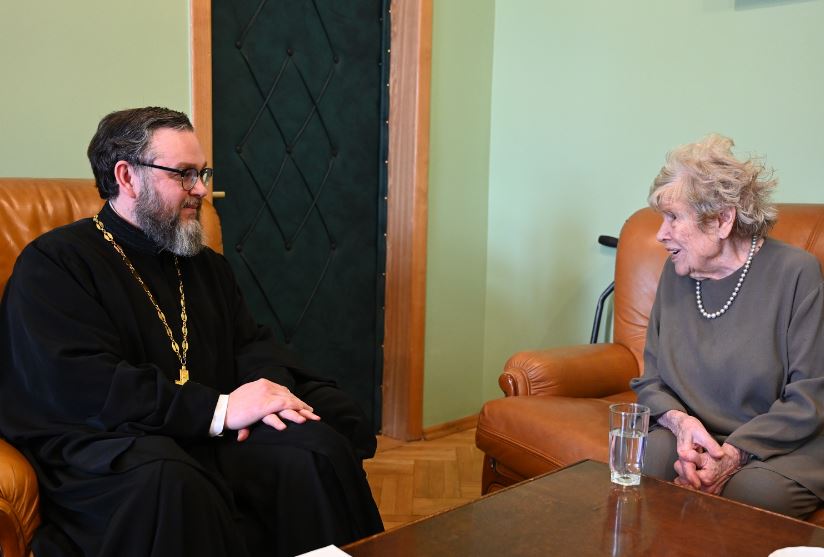 Представитель ОВЦС встретился с американской писательницей и общественным деятелем С. Масси