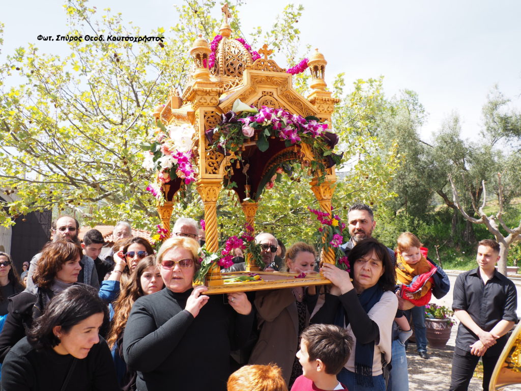 Η Περιφορά του Επιταφίου στην Ιερά Μονή Αγίων Νηπίων Οινόης – Αττικής