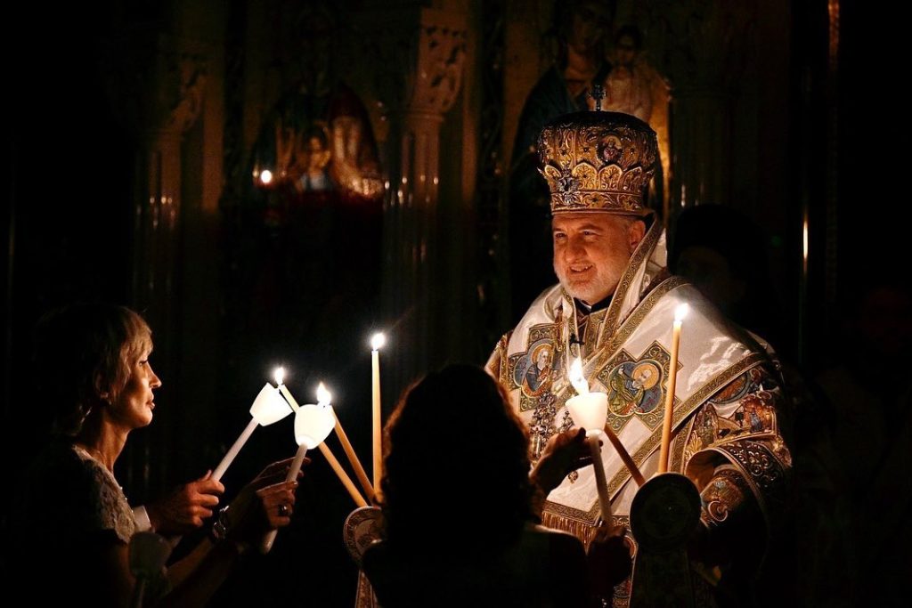 Αμερικής Ελπιδοφόρος: “Διακηρύσσουμε ότι είμαστε μάρτυρες της Ανάστασης του Χριστού”