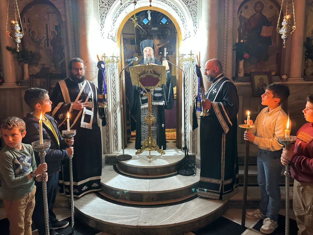Απόγευμα Μεγάλης Τετάρτης στην Ιερά Μητρόπολη Θήρας