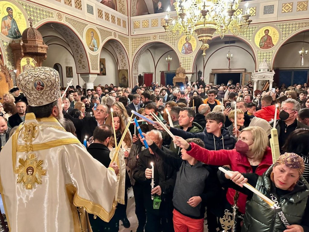 Ανάσταση στην Μητρόπολη Θήρας