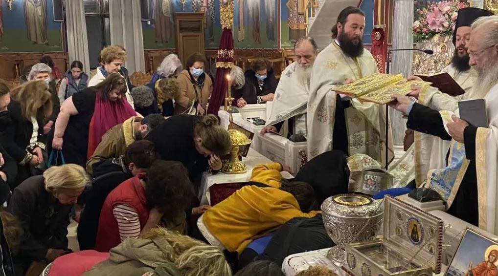 Συνεχίζεται η προσκύνηση των Ιερών Λειψάνων των Μικρασιατών Αγίων στον Μητροπολιτικό Ναό της Νέας Ιωνίας