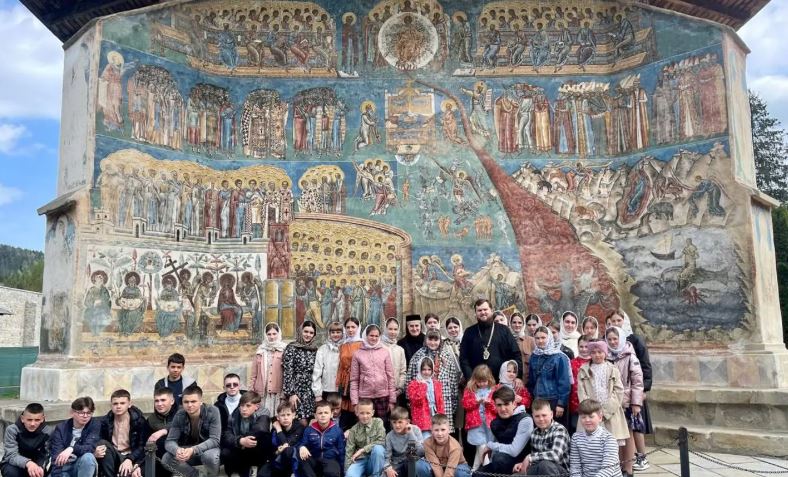 Προσευχή για ειρήνη στην Ουκρανία από τα Μοναστήρια στην Σουτσεάβα