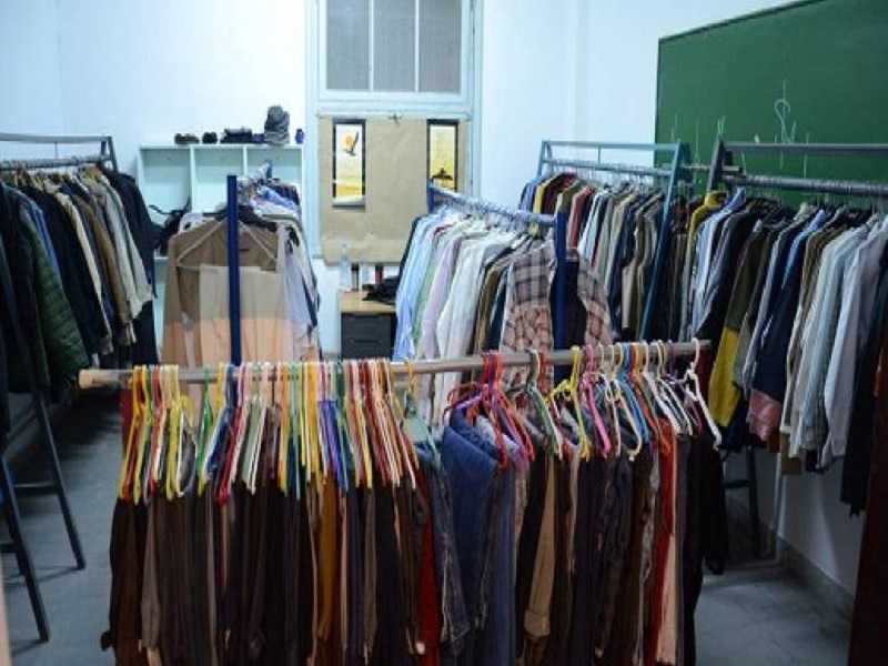 Διανομή ιματισμού στην Μητρόπολη Καλαβρύτων και Αιγιαλείας