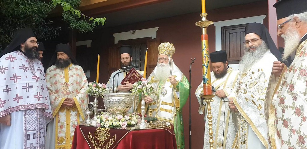 Θεμελιώθηκε η νέα πτέρυγα της Ιεράς Μονής Αγίου Παντελεήμονος Αγιάς (ΦΩΤΟ)