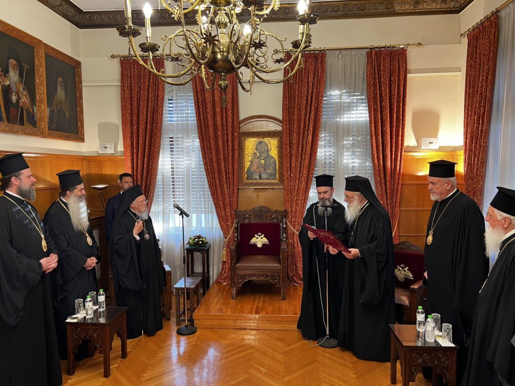 ΒΙΝΤΕΟ ope.gr: Ο Αρχιεπίσκοπος Ιερώνυμος υποδέχθηκε τον Οικουμενικό Πατριάρχη Βαρθολομαίο στην Αρχιεπισκοπή Αθηνών
