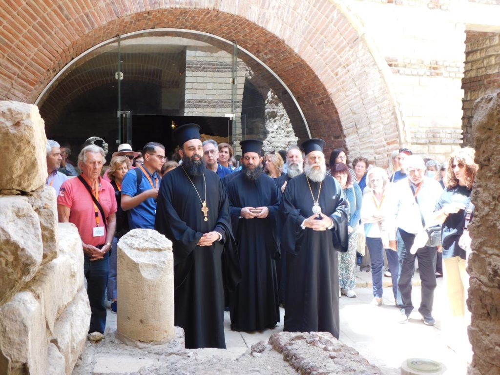 Ο Θεσσαλιώτιδος Τιμόθεος στην Ι.Μ Αγίου Γεωργίου Παλαιού Καϊρου (ΦΩΤΟ)