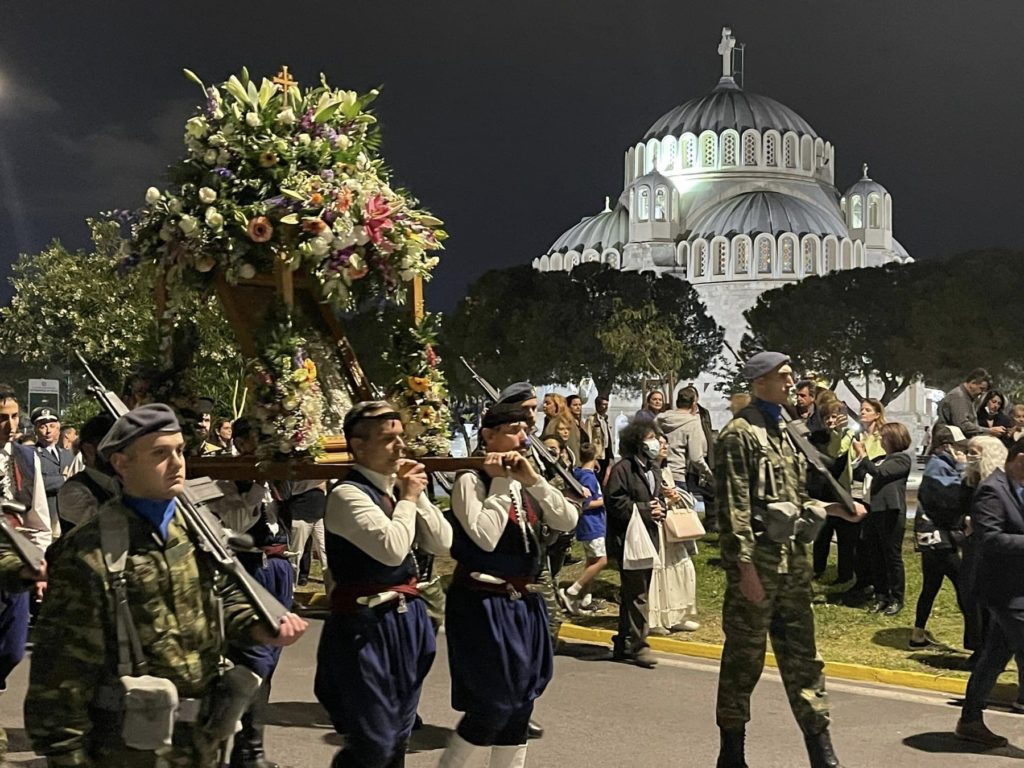 Η Γλυφάδα τίμησε τους Πολιούχους Αγίους Κωνσταντίνο και Ελένη