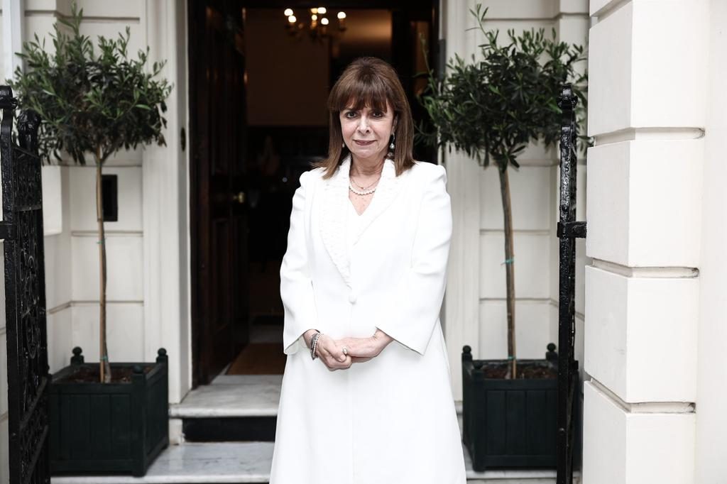 Η δήλωση της Κατερίνας Σακελλαροπούλου για τη στέψη του βασιλιά Καρόλου Γ’