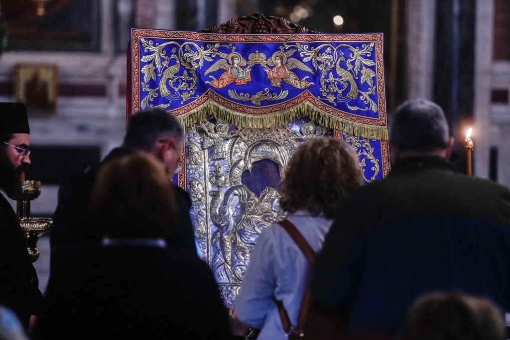 Με αμείωτο ρυθμό το προσκύνημα στο Άξιον Εστί – Τι λέει ο Γέρων Χριστοφόρος Ιβηρίτης (ΒΙΝΤΕΟ)