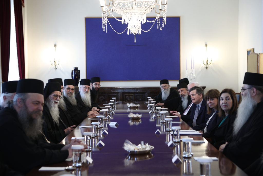 Συνάντηση της Προέδρου της Δημοκρατίας με Αντιπροσωπεία της Ιεράς Κοινότητας του Αγίου Όρους