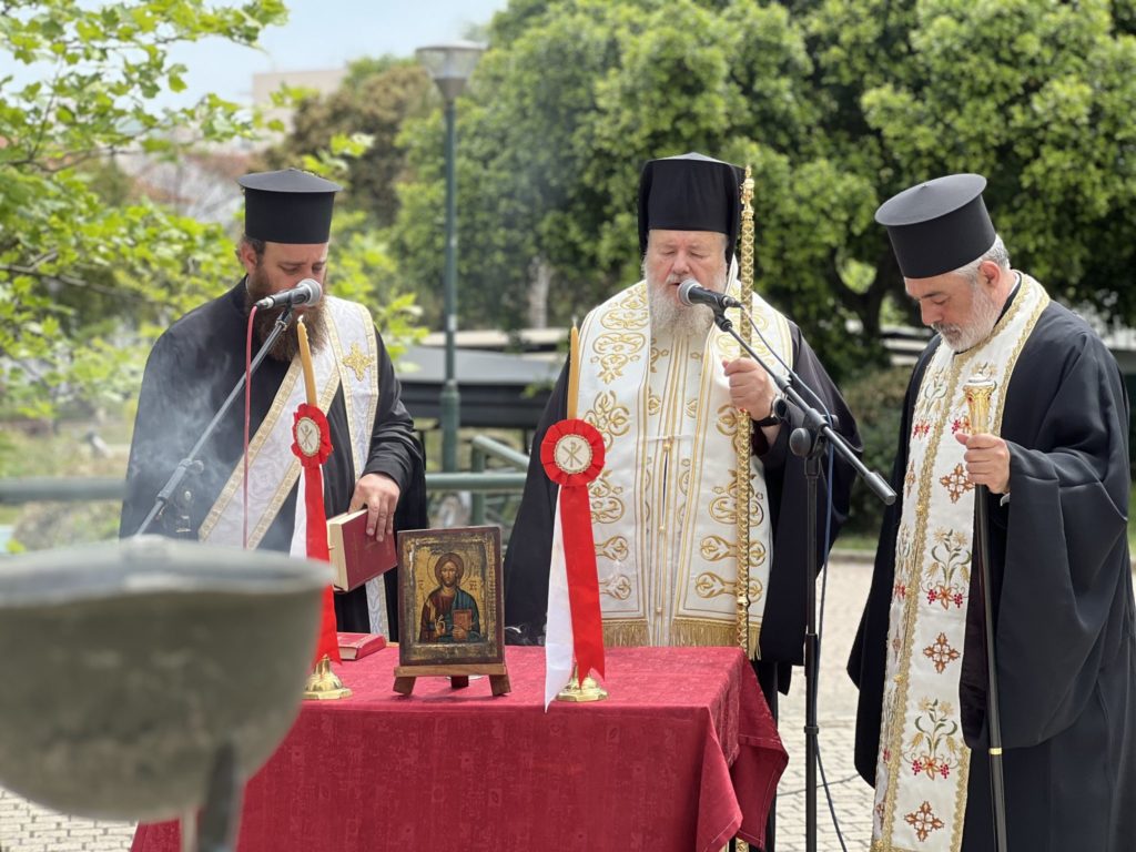 Ο Μητροπολίτη Κυδωνίας τέλεσε επιμνημόσυνη δέηση για την ημέρα λήξης του Β΄Παγκοσμίου Πολέμου