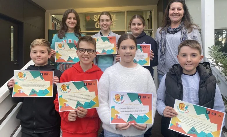 Melbourne: “Youth Theatre On Air”