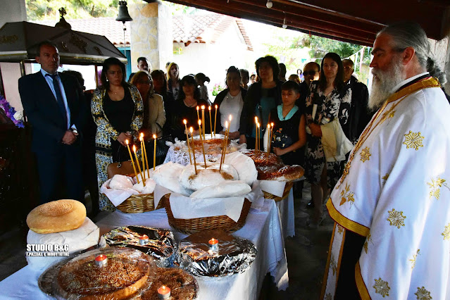 Ναύπλιο: Πανηγυρίζει το γραφικό εκκλησάκι του Αγ. Ιωάννη του Θεολόγου στην Καραθώνα (ΦΩΤΟ)