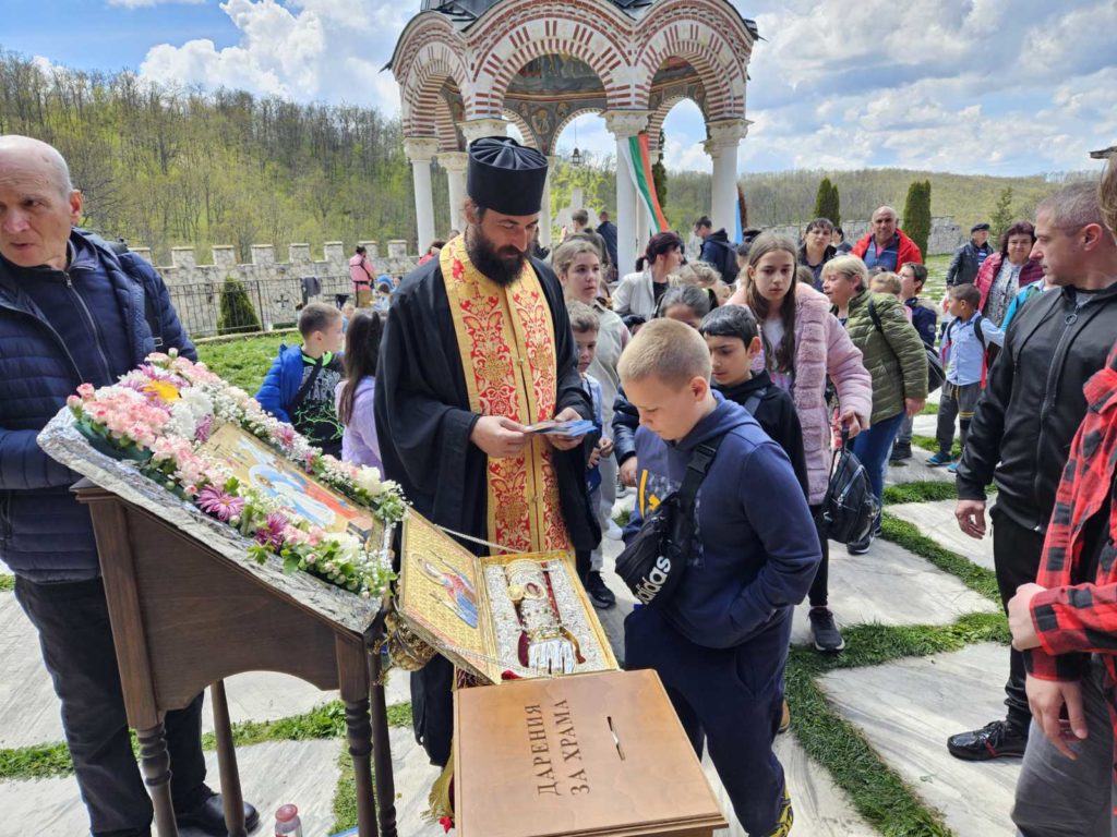 Προσκύνημα του λειψάνου του Αγίου Γεωργίου από τη Νιγρίτα στη Βουλγαρία (ΦΩΤΟ)