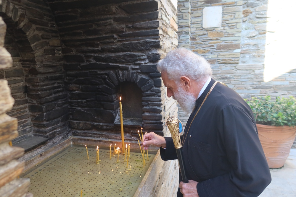 Την ανάμνηση της ανακομιδής των λειψάνων του Αγίου Νικολάου τίμησε η φερώνυμη Ι.Μ στην Άνδρο (ΦΩΤΟ)