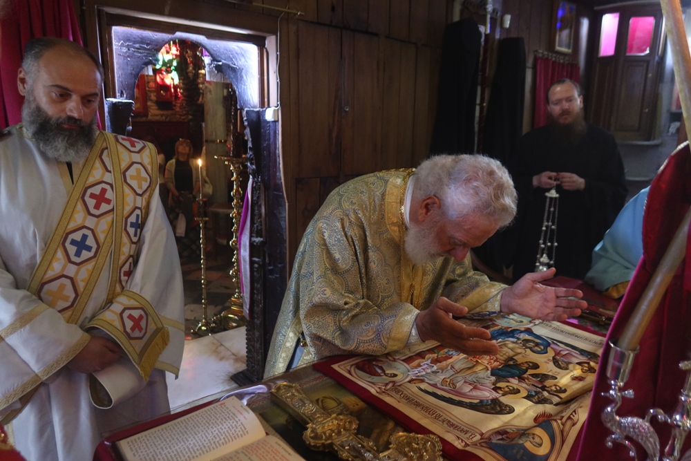Η εορτή της Ανακομιδής των λειψάνων του Αγίου Νικολάου στη φερώνυμη Μονή της Άνδρου