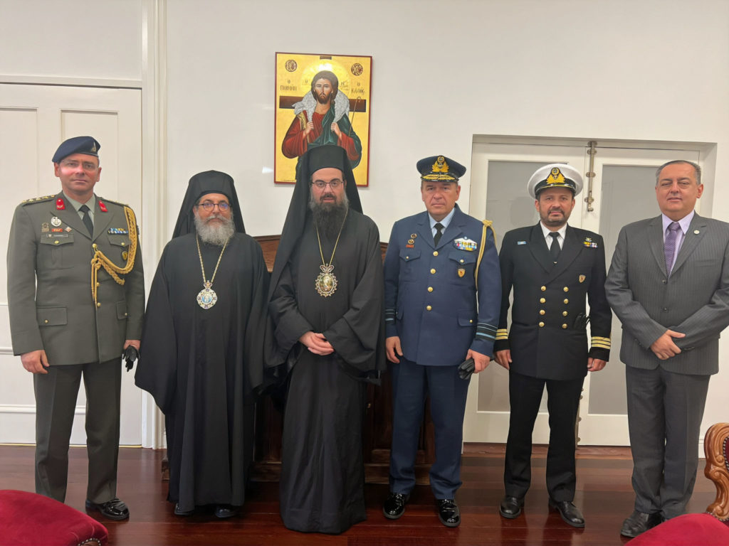 Αντιπροσωπεία των Ελληνικών Ενόπλων Δυνάμεων στην έδρα της Αρχιεπισκοπικής Περιφέρειας Northcote