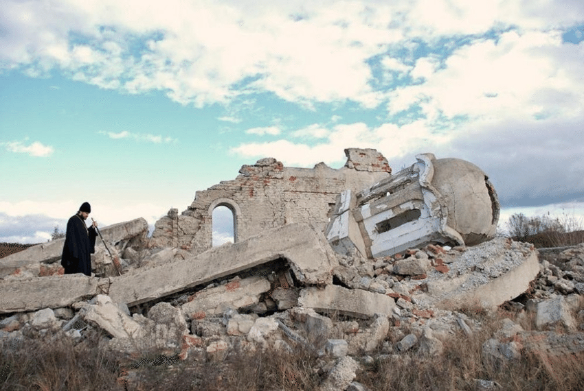 Κραυγή αγωνίας του Πατριαρχείου Σερβίας για τη λεηλασία ναών και περιουσιών στο Κοσσυφοπέδιο και τα Μετόχια