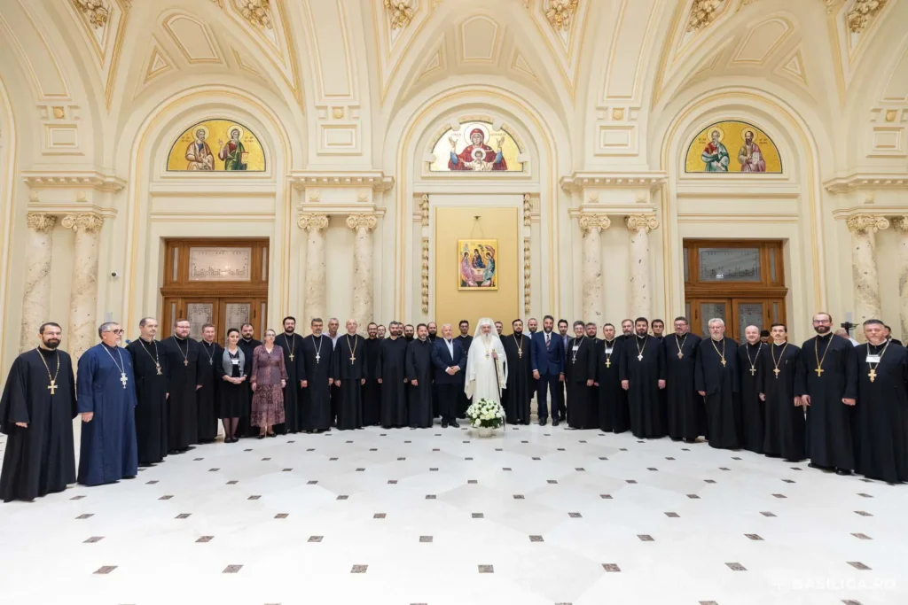 Trebuie să transmitem nu doar cunoștințe, ci și spiritul de comuniune: Patriarhul Daniel despre seminariile teologice
