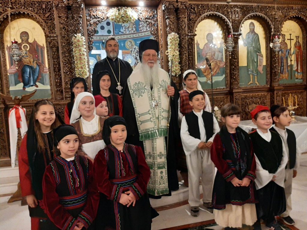 Αρχιερατικός Εσπερινός στον Ιερό Ναό Αναστάσεως Χριστού – Αγίου Χριστοφόρου στο Βαθύ Αυλίδος