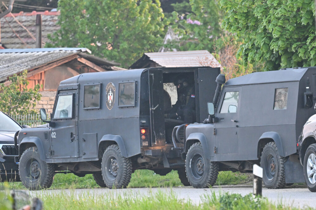 Νέα φονική επίθεση με 10 νεκρούς στη Σερβία – Συνελήφθη ο δράστης – Παγωμένη η κοινωνία από την “εσωτερική τρομοκρατία”