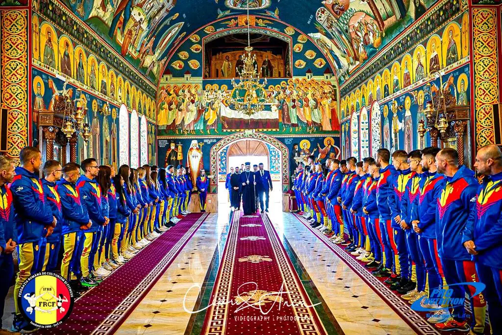 Prayer before competition: Romania’s national bodybuilding and fitness team receive Archbishop Irineu’s blessing