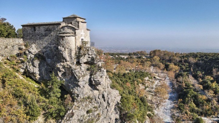 Λεύκωμα για τα προσκυνήματα της Πιερίας σε καταπληκτικά περιβάλλοντα (ΒΙΝΤΕΟ)