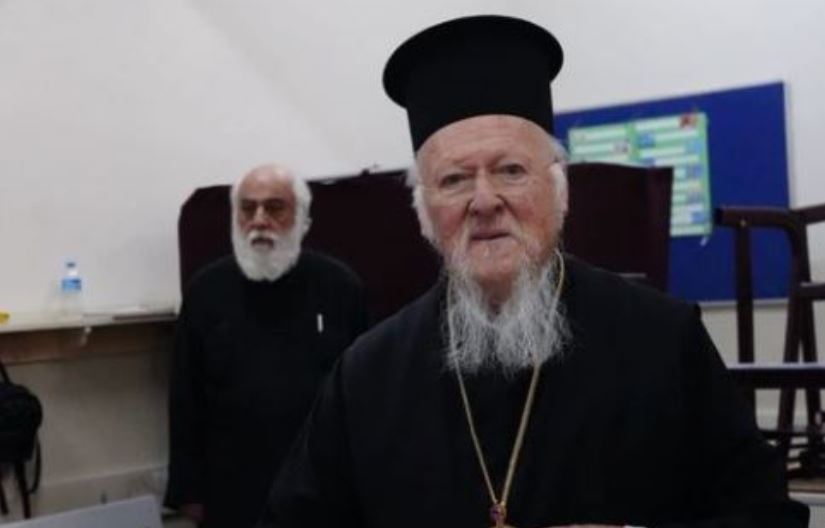 قداسة البطريرك المسكوني يدلي بصوته في الانتخابات الرئاسية