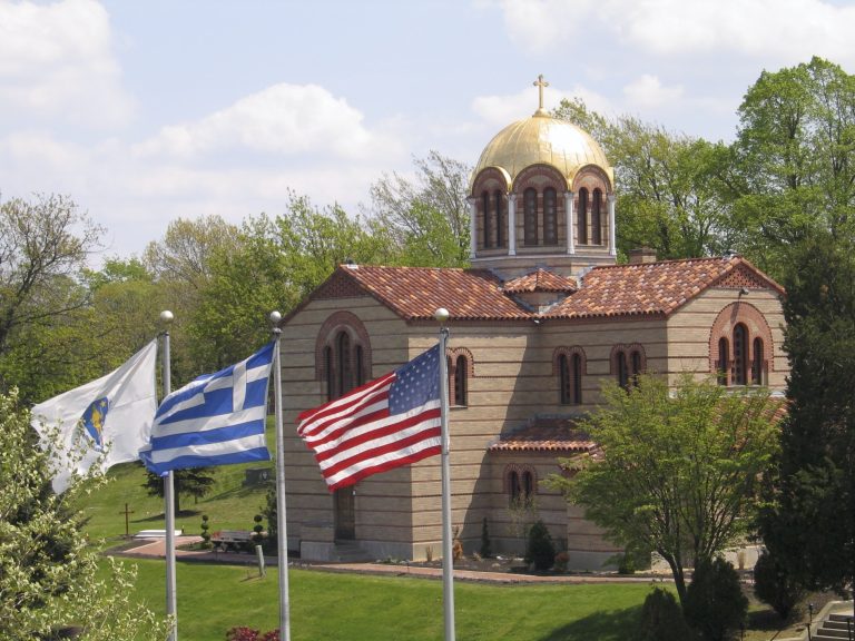 Αποφοίτηση του Ελληνικού Κολεγίου και της Θεολογικής Σχολής Βοστώνης