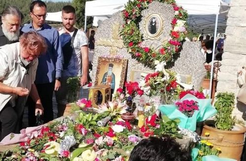 Ο τάφος του Αγίου Ευμενίου Σαριδάκη αποκτά στέγη – Η Εκκλησία Κρήτης τιμά τη μνήμη του