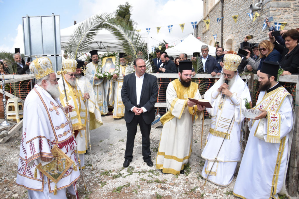 Ο τάφος του Αγίου Ευμενίου του Νέου αποκτά στέγη με παλαιοχριστιανικά στοιχεία – Κορυφώθηκαν οι εορτασμοί στην Εθιά