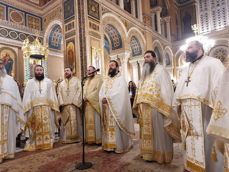 Μητρόπολη Αθηνών: Ιερά Αγρυπνία ενώπιον της Παναγίας “Άξιον Εστί”